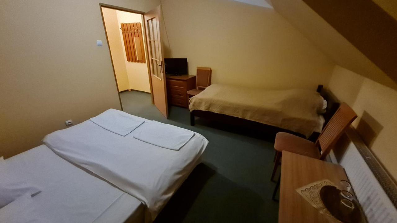 Hotelik Orlik Legnickie Pole Экстерьер фото