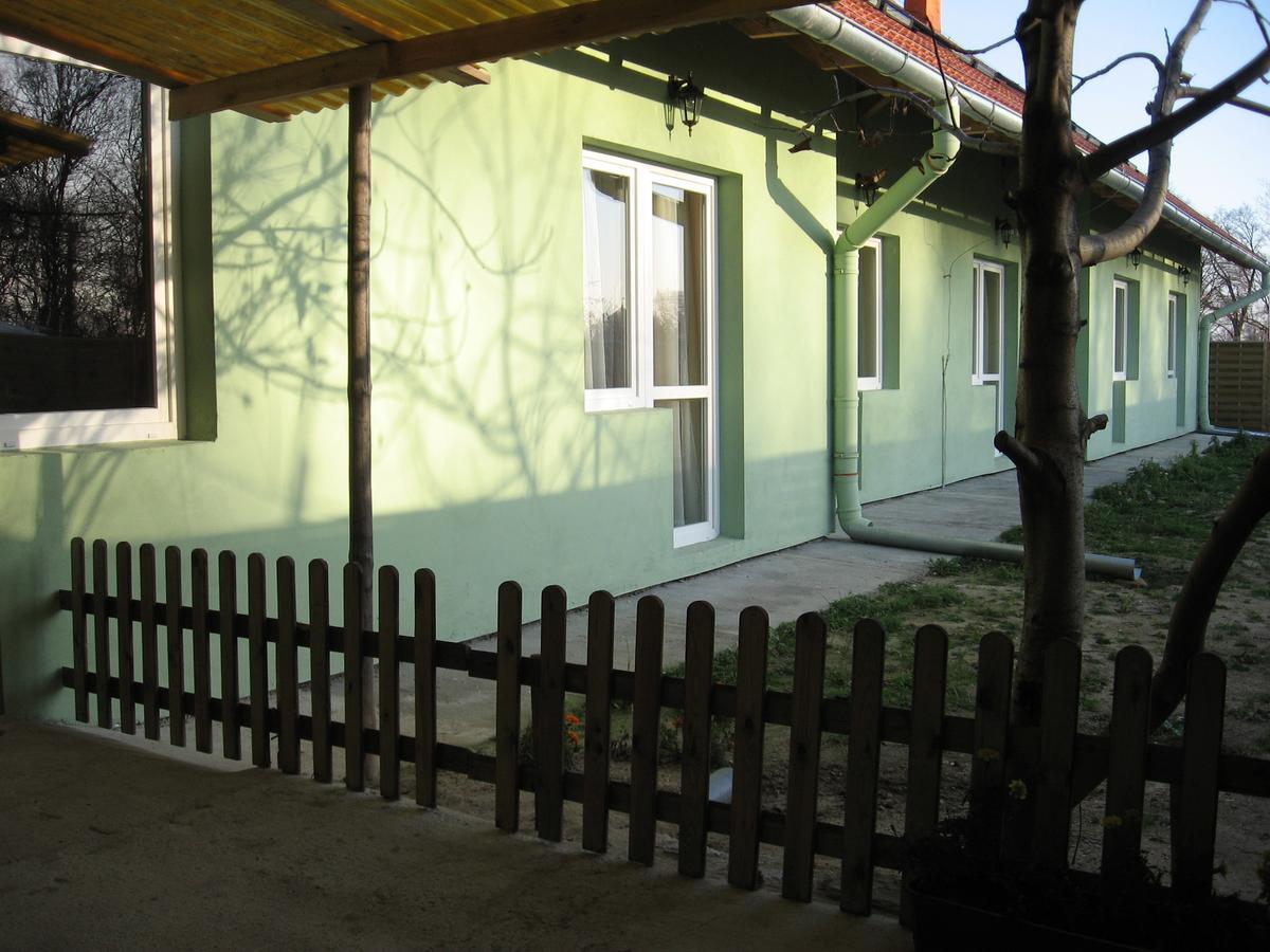 Hotelik Orlik Legnickie Pole Экстерьер фото
